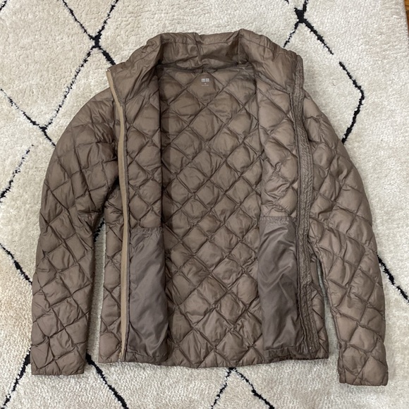 Uniqlo brown packable puffer - Picture 2 of 4
